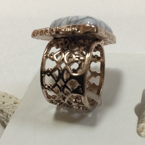 Fashion Ring NWT - Picture 4 of 7